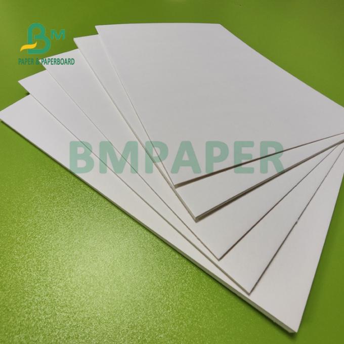 papier 1.4mm non-enduit de caboteur de 0.9mm pour l'hôtel absorbant de l'eau de 69 x de 97cm