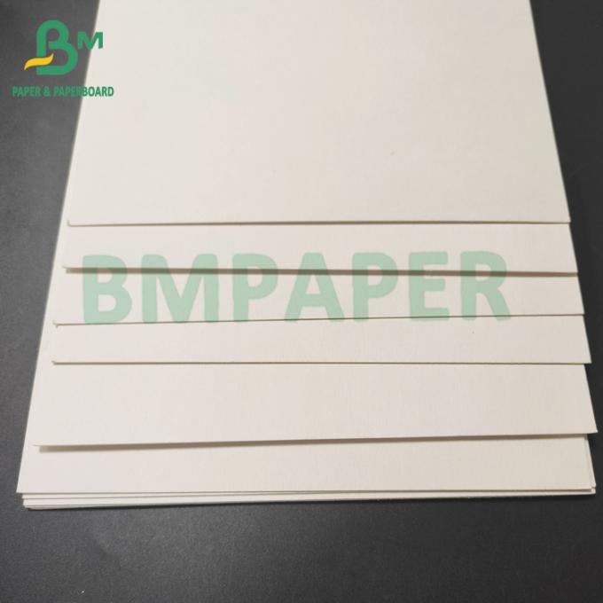 Bière non-enduite pure Mat Board du panneau 0.7mm de caboteur de panneau blanc de pulpe de bois