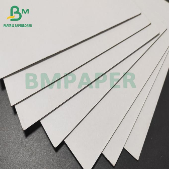 Double taille blanche latérale du carton 1mm 1.5mm rigidité de 700mm x de 1000mm