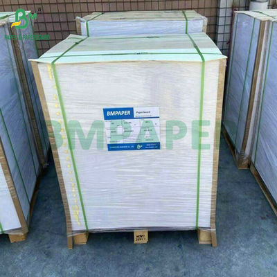 220 grammes 240 grammes Blanc Plain Offset Impression papier sans revêtement Pour les sacs en papier 95 x 130 cm