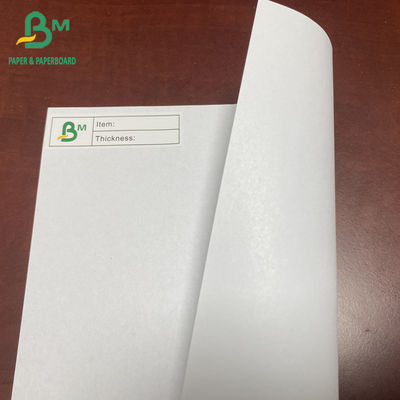 55gsm 58gsm 60gsm a compensé le petit pain blanc de papier vergé a réutilisé le matériel de pâte de bois