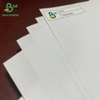 55gsm 58gsm 60gsm a compensé le petit pain blanc de papier vergé a réutilisé le matériel de pâte de bois