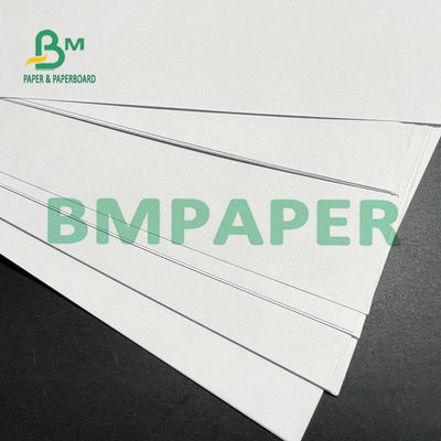 Bon papier excentré blanc de stabilité dimensionnelle utilisé en brochures
