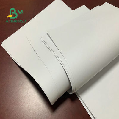 L'éclat blanc extérieur doux de petit pain de papier vergé a compensé 60g non-enduit 80g pour le bloc-notes