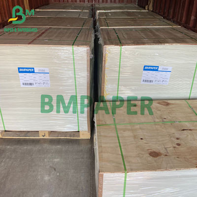 Le carton en ivoire de SBS, un côté a enduit le livre blanc 350gsm 375gsm 70cm x 100cm