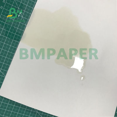 les feuilles de papier absorbantes de 700mm x de 1000mm superbes absorbent la surface plane liquide