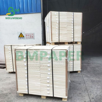 les feuilles de papier absorbantes de 700mm x de 1000mm superbes absorbent la surface plane liquide