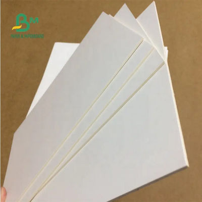 Le carton blanc stratifié de revêtement couvre 72 X 102cm 1mm 2mm 3mm pour le boîte-cadeau