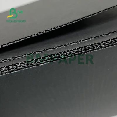 Le noir rident la feuille de carton d'e cannelure pour l'emballage 502mm x 693mm de carton