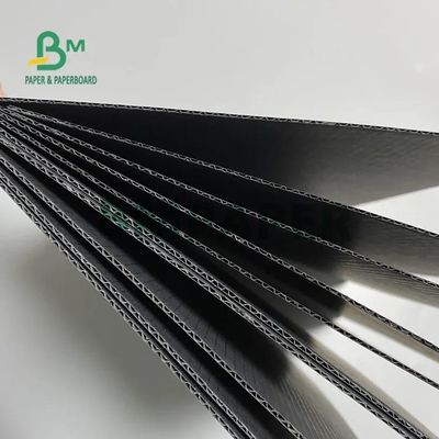 Le noir E-F de cannelure a ridé l'épaisseur de papier du carton 110gsm 120gsm 150gsm