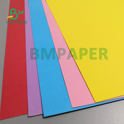 70gsm 80gsm Carton Bristol, feuilles de papier de dessin pour les notes collantes 61 x 86cm