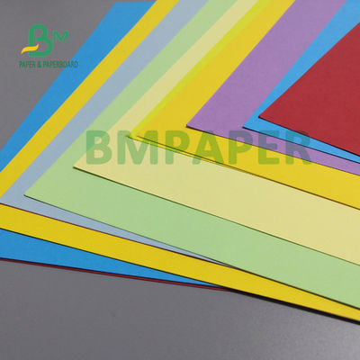 70gsm 80gsm Carton Bristol, feuilles de papier de dessin pour les notes collantes 61 x 86cm