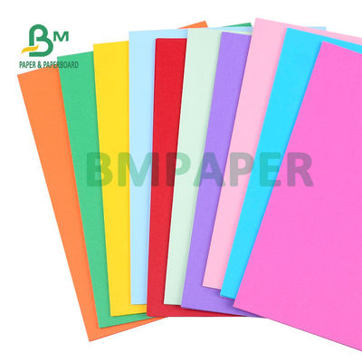 Papier cartonné coloré par décalage non enduit pour la carte de voeux 720 x 1020mm