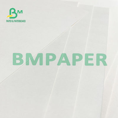 blanc naturel de buvard non-enduit de 0.5mm sur le petit pain pour des garnitures de bouteille