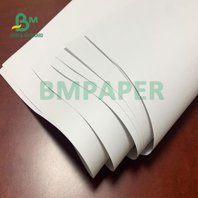 Woodfree non-enduit 50gsm de papier 53gsm 55gsm pour des pages de bloc-notes en petit pain