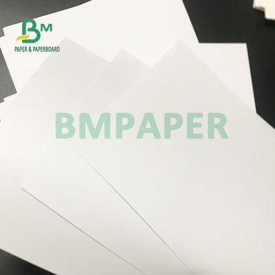 70gsm 75gsm Woodfree non-enduit blanc bons 700mm x 1000mm lisses de papier