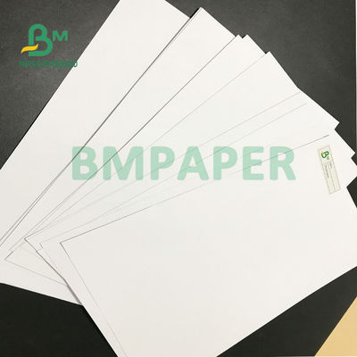 Papier excentré blanc superbe 140gsm 160gsm de Woodfree bonne planéité de 635mm x de 914mm