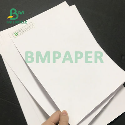 les bons résultats de l'impression 300gsm ont compensé la bonne opacité 61cm x 86cm de papier vergé