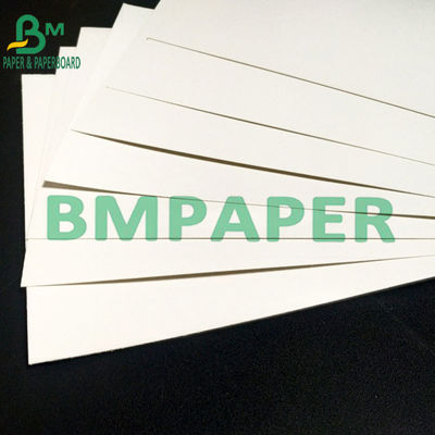 700 excellent carton blanc de panneau de boîte de pliage de rigidité du × 1000mm pour l'emballage