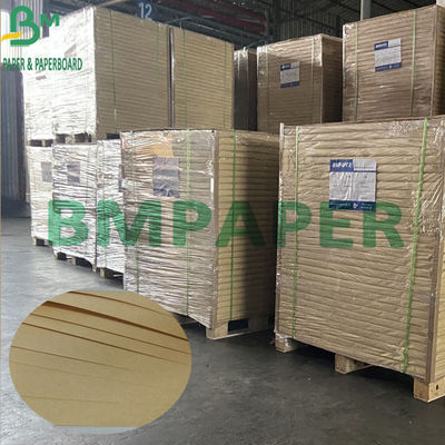 papier de force de papier de revêtement de Brown Papier d'emballage de la Vierge 150gsm un plus grand pour la boîte ondulée