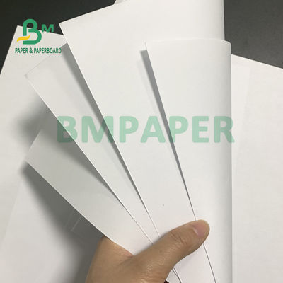 80gsm - papier 120gsm vergé pour des livres 2 846mm x 1055mm lisses latéraux
