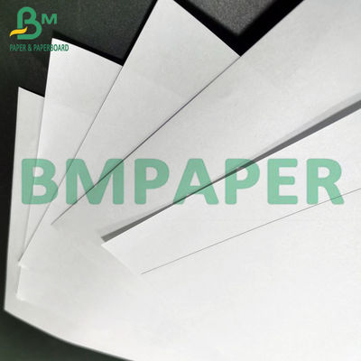 poids léger non-enduit d'intense luminosité d'impression offset de papier de 55gsm 60gsm Woodfree