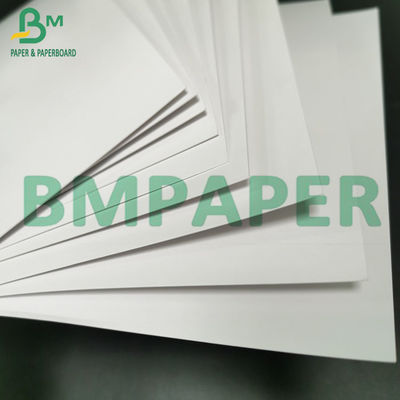 Haut papier brillant GSM 130 et 115 Papel brillant en soie blanc de C2s pour des couvertures
