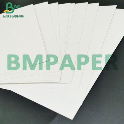 les bas grammes 215grams encombrants élevés pliant le solide de panneau de boîte ont blanchi les feuilles enes ivoire de carte