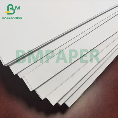 pulpe 100% lisse non-enduite de Vierge de papier blanc d'impression offset de 50# 60# 70#