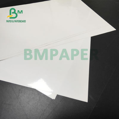 papier humide de résistance de 65gsm 70gsm C1S pour le label de bière 49 x 68 cm résistant à l'eau