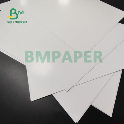 couverture enduite de papier brillante de lustre de 70# 90# C2S pour la magazine 13" x 19" blancheur élevée