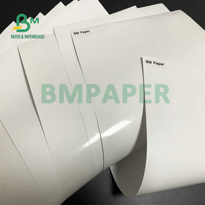 La fonte blanche superbe du lustre 80gsm a enduit le petit pain enorme de papier de 1020mm 1365mm