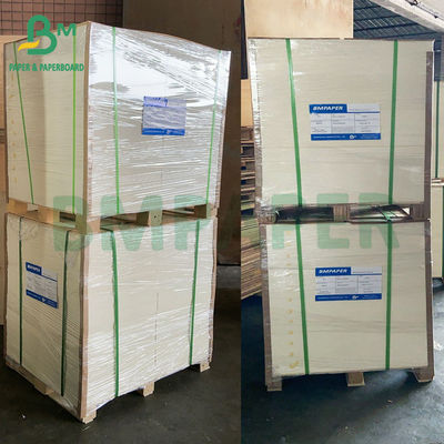 Panneau absorbant blanchi bilatéral de caboteur de carton mâché non-enduit