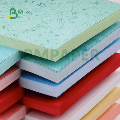Vert bleu rouge 230gm 260gm cuir texturé papier en relief pour couvertures de livres 31x43 pouces