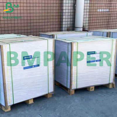 120 g 140 g de qualité supérieure Blanc vierge blanchi en rouleaux de papier kraft Largeur 610 mm