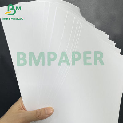 80 grammes de papier de dessin blanc et lisse