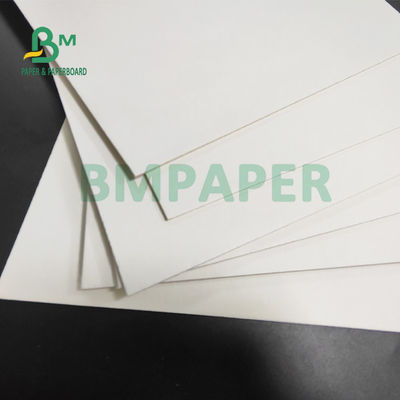 1.4MM 1.6MM Papier absorbant blanc pour roulettes à haute absorption 70 x 100cm