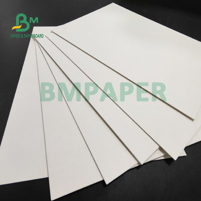 1.4MM 1.6MM Papier absorbant blanc pour roulettes à haute absorption 70 x 100cm