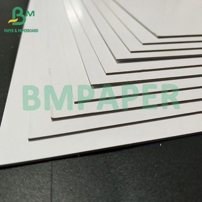 Personnaliser la taille Single Side Faible coût et absorption d'encre élevée Duplex Board pour boîte d'emballage de produit