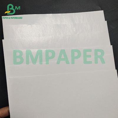 Rouleau de papier blanc recouvert d'un seul côté avec feuilles auto-adhésives à haute adhérence