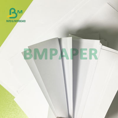 Différents livres Impression de papier blanc sans revêtement UWF de 100 grammes