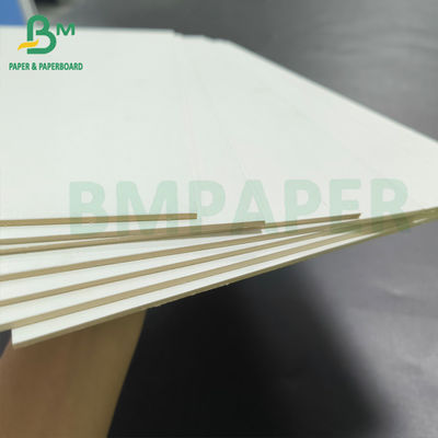 1000 gm de carton recouvert de blanc à double face 65 x 100 cm de carton fin