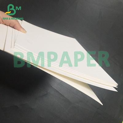 300 g de papier de haute épaisseur de qualité alimentaire en contact direct avec l'alimentation