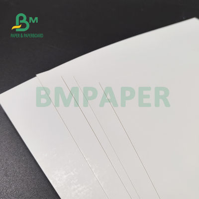 220 g 270 g Carton blanc brillant recouvert d'un côté pour carte postale 700 x 1000 mm