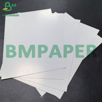210 à 400 gm Blancheur élevée 93% Carte C2S Papier revêtu à deux côtés pour brochures