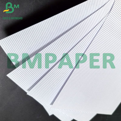 1 mm 2 mm F Flûte 3 couches blanchies en carton ondulé à haute rigidité pour boîte aux lettres
