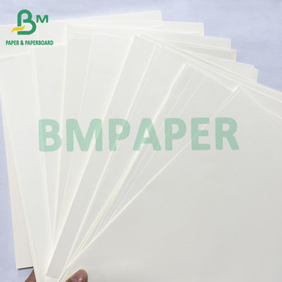 Impression de livres lisses en rouleau de papier offset jaunâtre non recouvert