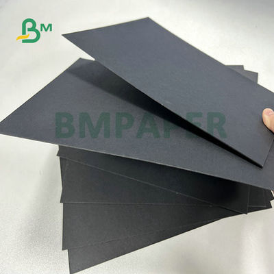2mm 2,5mm 3mm Bonne rigidité Rigid Noir Carton normal Pour le paquet cadeau 35 x 47 pouces