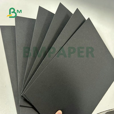 2mm 2,5mm 3mm Bonne rigidité Rigid Noir Carton normal Pour le paquet cadeau 35 x 47 pouces