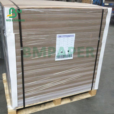 900 g 1200 g de carton duplex enduit blanc et gris 31,5 " x 41,5 " dureté